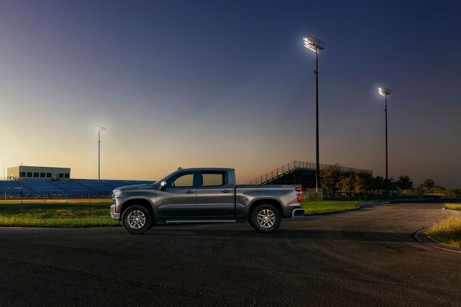  Chevrolet Silverado LT Crew Cab 2018 года  (фото 1 из 6)